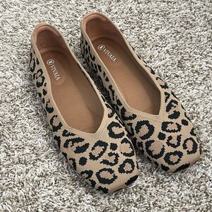 VIVAIA Square-Toe V-Cut Flats (Margot 2.0) - NEW - Dark Leopard Print Size EU40